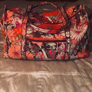 Vera Bradley Duffle/Weekend Bag. - Large